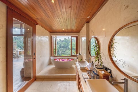 One Bedroom Suite Private Pool with Valley View | Bathroom | Hair dryer, towels, soap, shampoo