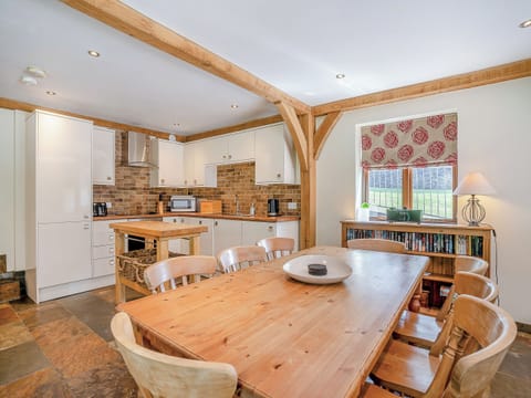 Dining Area | Y Beudy - Tir Cethin Farm, Pen-clawdd