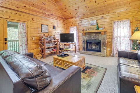 Sevierville Vacation Rental | 2BR | 2BA | Stairs Required | 1,200 Sq Ft
