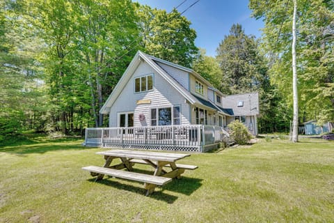 Winthrop Vacation Rental | 3BR | 3BA | 1,880 Sq Ft | 3 Steps to Enter