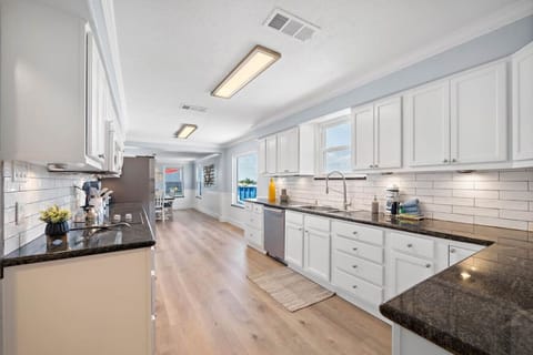 A kitchen perfect for preparing meals for the family!