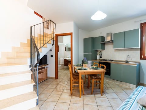 Garden, Outdoor Furniture, Resort, Shade, Leisure, Lawn, Eco Hotel, Landscaping, Tent, Park