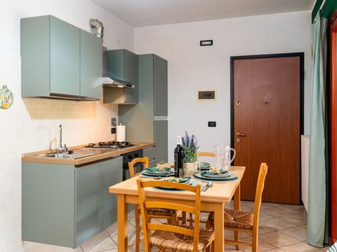 Garden, Outdoor Furniture, Resort, Shade, Leisure, Lawn, Eco Hotel, Landscaping, Tent, Park