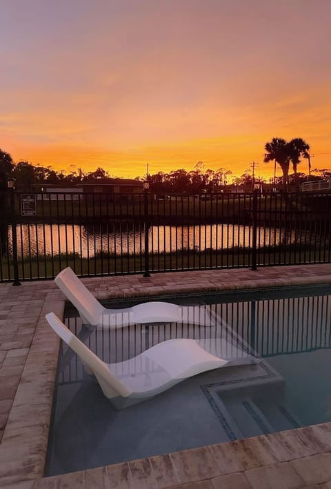 Lay back, close your eyes and relax during your Sunset Retreat vacation