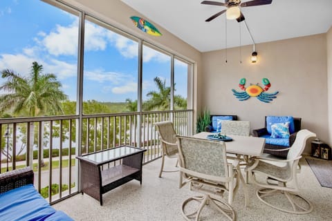 Balcony, Dining Area