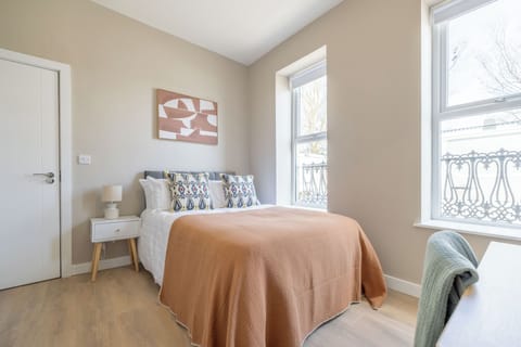 d0447516-9a8a-483a-ba26-a084c06b0d40