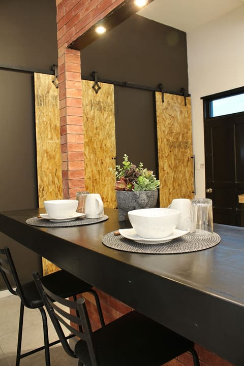 Deluxe Apartment | Private kitchen | Coffee/tea maker, toaster, blender, griddle