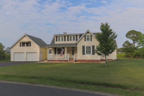 Welcome to The Cove, waterfront home!