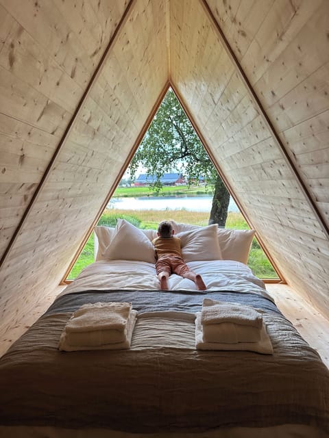 Comfort Tent, Lake View | Free WiFi, bed sheets
