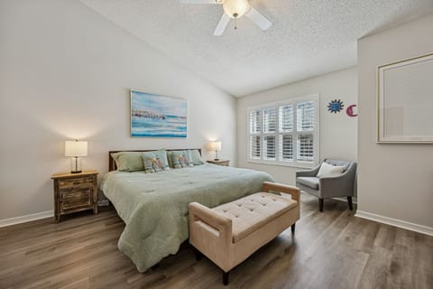 Large Master Bedroom King Bed with Private Bath