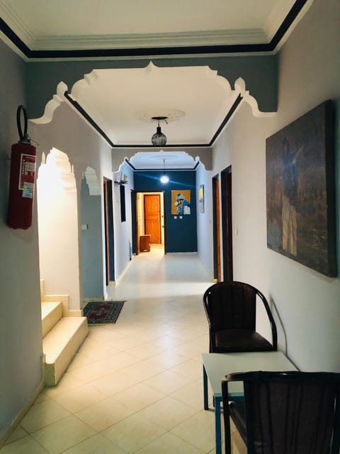 Handrails in hallways