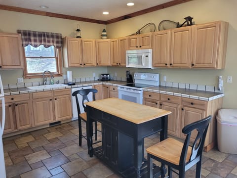 KITCHEN:  The home has a large and beautiful kitchen with all appliances including a dishwasher.