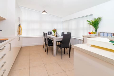 Apartment | 2 bedrooms, Internet