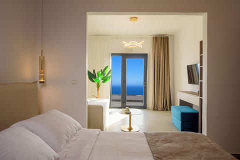 Suite, Balcony, Sea View | In-room safe, iron/ironing board, free WiFi