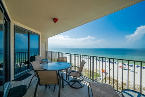 Condo, 3 Bedrooms | Outdoor dining