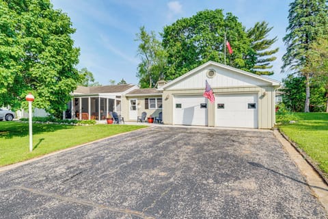 Genoa City Vacation Rental | 3BR | 1BA | 964 Sq Ft | 1 Step to Enter