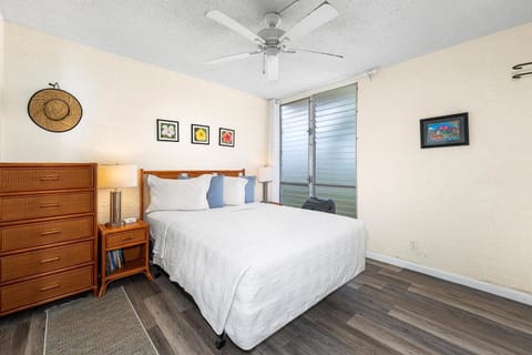 Condo, 1 Queen Bed with Sofa bed (Alii Villas#318 Top Floor with Garden) | 1 bedroom