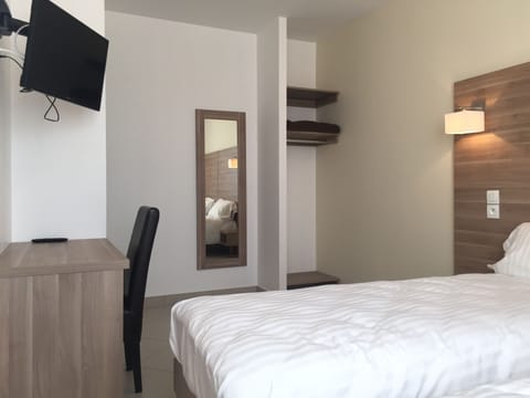 Desk, soundproofing, free wired internet, wheelchair access