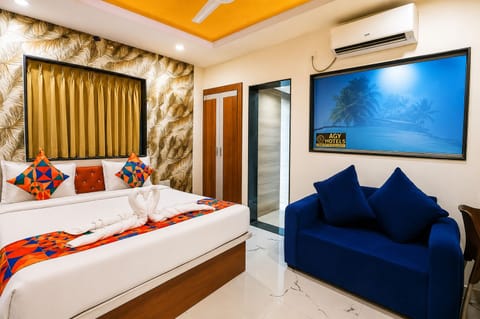 Premium Studio Suite | Egyptian cotton sheets, premium bedding, soundproofing, free WiFi
