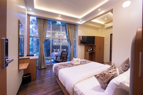 Premium Double Room | Free WiFi