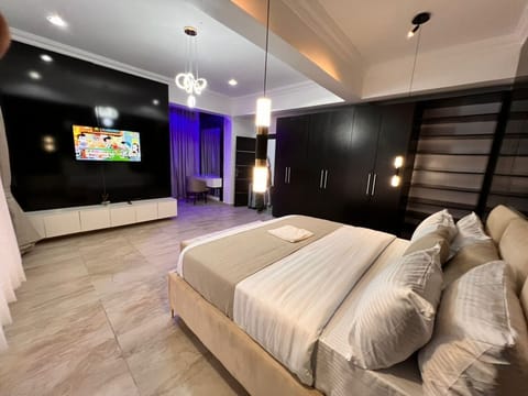 Luxury Apartment, Ocean View | Free WiFi