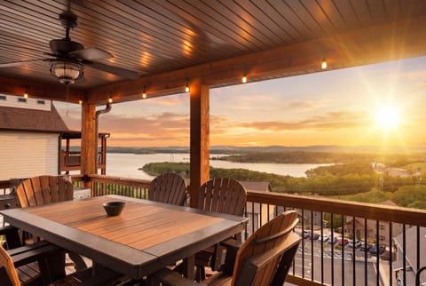 Welcome to Sunset Rock Lodge!