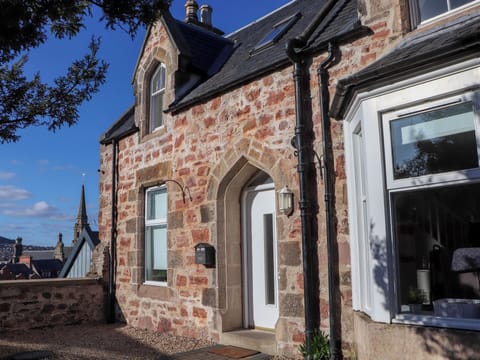 Cottage | Exterior detail