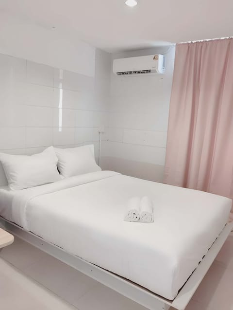 Studio | Free WiFi, bed sheets