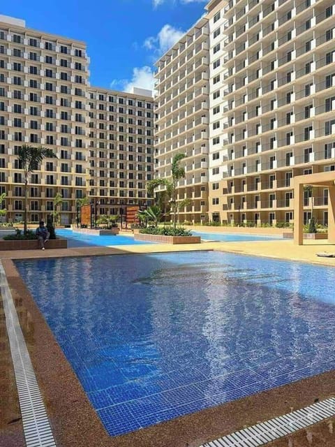 Studio, 1 Bedroom, Accessible, Smoking | Pool | Indoor pool
