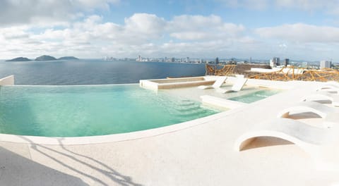 Sunset Mazatlán • Rooftop Pool & Breathtaking View (1885)