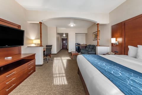 Suite, Large Room, Recliner Loveseat, Wetbar, Non Smoking | Premium bedding, desk, laptop workspace, blackout drapes