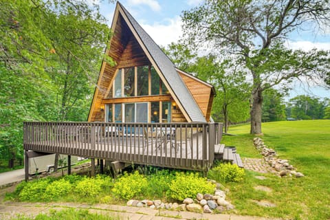 Breezy Point Vacation Rental | 3BR | 2.5BA | 2,300 Sq Ft | 1 Small Step to Enter