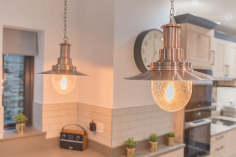 Cragg Cottage lighting over breakfast bar