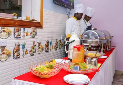 Free daily continental breakfast