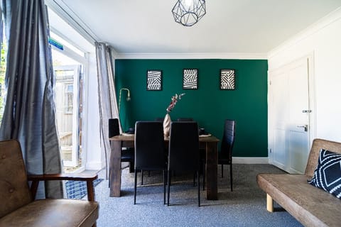 Living and dining area