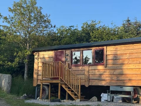 Swimming Pool, Shade, Resort, Landscaping, Resort Town, Fence, Hotel, Seaside Resort