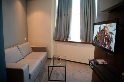 Junior Suite | Desk, laptop workspace, free WiFi