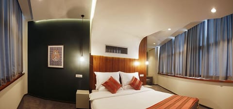 Junior Suite | Desk, laptop workspace, free WiFi