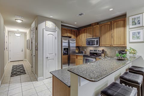 Fully equipped kitchen