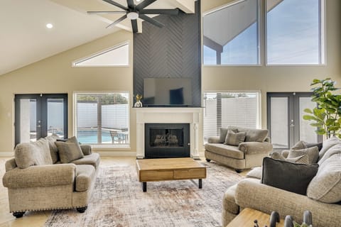 House (5 Bedrooms) | Interior