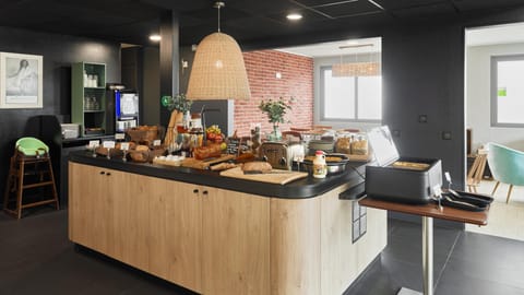 Breakfast served, French cuisine