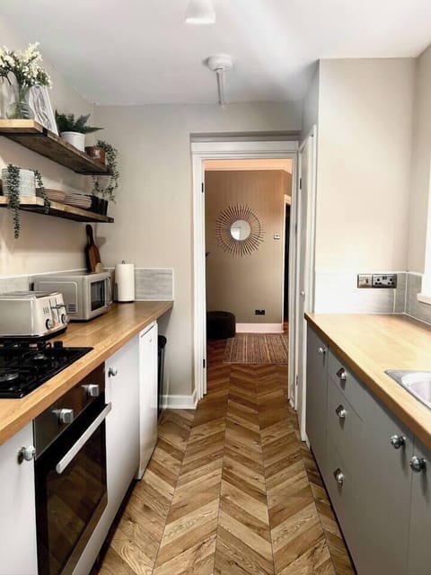 6d76b948-14cb-45cf-8cbd-cc4bc7558369