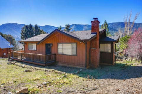 Pine Mountain Club Vacation Rental | 2BR | 1BA | 1,000 Sq Ft | 3 Steps to Enter