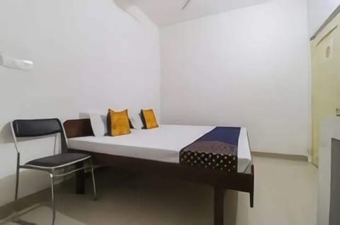Economy Single Room | Bed sheets