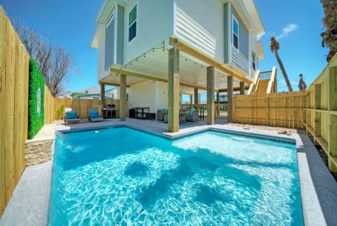 Private pool awaits you at Wave on Wave! 