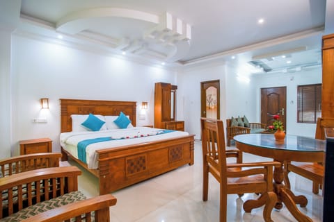 Junior Suite, Mountain View | Desk, soundproofing, rollaway beds (surcharge), WiFi (free)