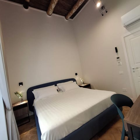 Soundproofing, free WiFi