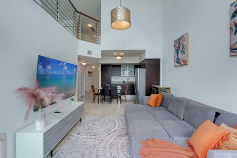 Double height living room with lost of light
