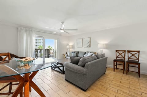 Living area with Smart TV and sofa sleeper 