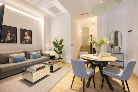 Family Room | Living area | 42-inch Smart TV with digital channels